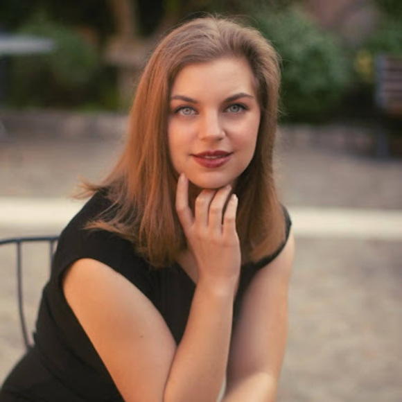 Meet your Posher, Elizabeth santina - Picture 1 of 1